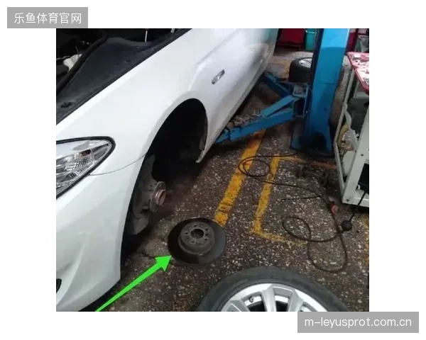 维修时轮胎卡死浪费10秒